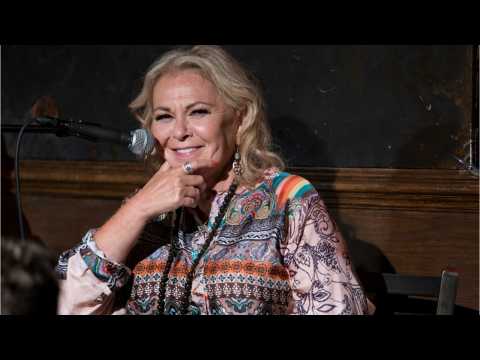VIDEO : Roseanne Returns To Stand-Up At Laugh Factory