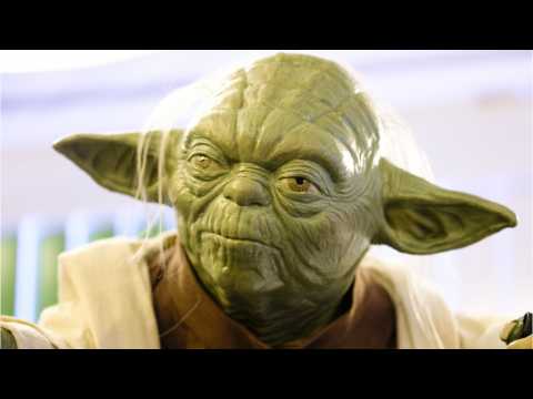 VIDEO : 'SNL' Features Disturbing 'Star Wars' Cake Battle