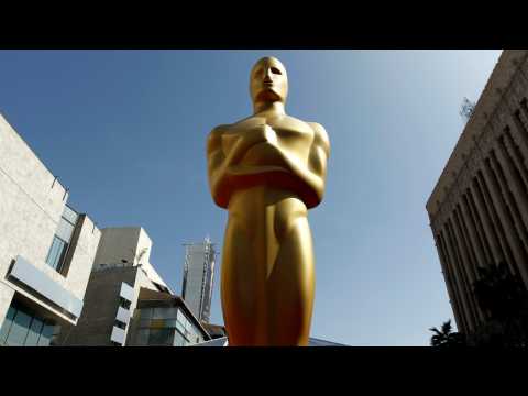 VIDEO : Oh, Just Skip It: Why Going Without An Oscars Host Is A Great Idea
