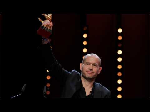 VIDEO : Israeli Nadav Lapid's 'Synonyms' Wins Golden Bear