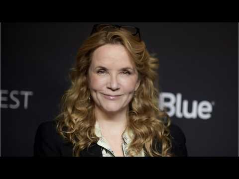 VIDEO : Kevin Smith Hints Lea Thompson Could Return For 'Howard The Duck'