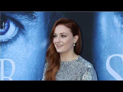 VIDEO : Sophie Turner Opens up About Sexuality