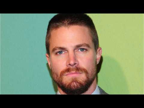 VIDEO : Has 'Arrow's Stephen Amell Seen Any Of The DCEU Films?