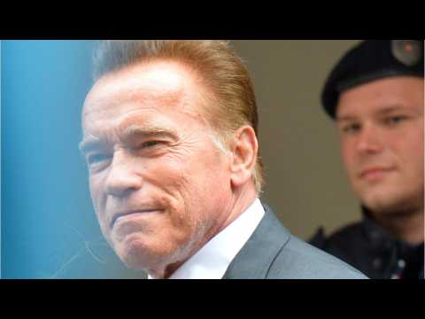 VIDEO : Arnold Schwarzenegger Makes Rap Debut