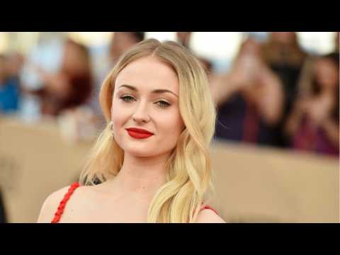 VIDEO : Sophie Turner Calls 'Dark Phoenix' Cast 'Family'