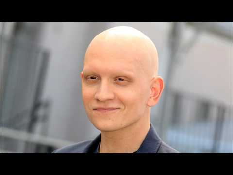 VIDEO : Gotham Star Anthony Carrigan Joins Bill & Ted 3