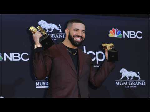VIDEO : Drake Is Back In 'Album Mode'