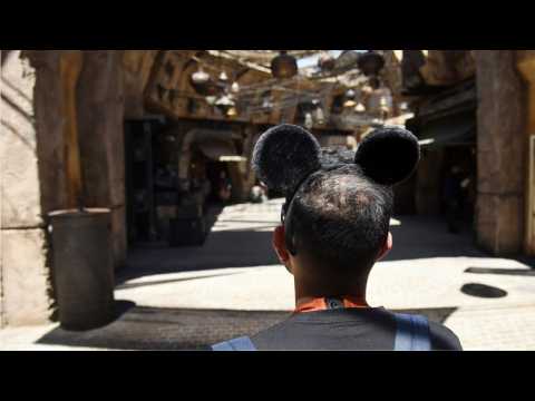 VIDEO : Mark Hamill Says 'Star Wars' Disneyland Ride Provided Better Experience Than Film