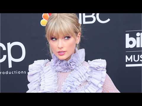 VIDEO : Taylor Swift Critiques Donald Trump's 'Harmful' LGBTQ Stance