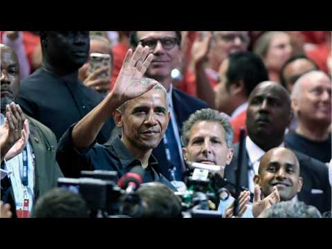 VIDEO : Obama Attends NBA Finals Game In Toronto