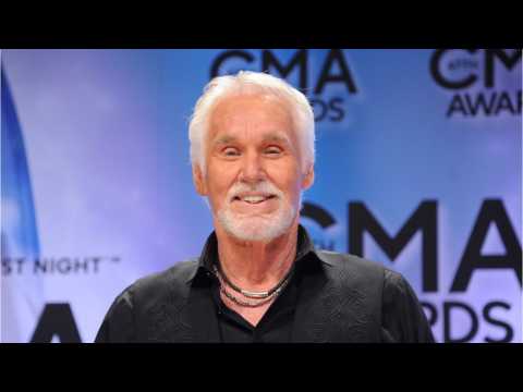 VIDEO : Kenny Rogers Has Been Hospitalized
