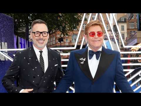 VIDEO : Elton John Slams Russian Cuts To 'Rocketman'