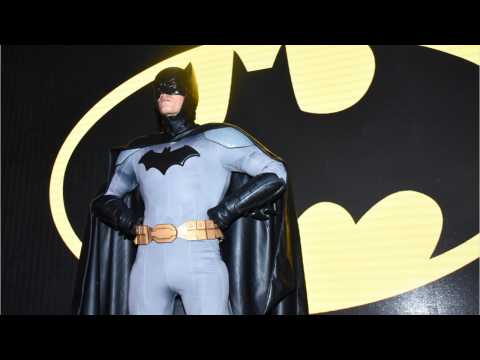 VIDEO : Murals Have Been Popping Up For the 80th Anniversary Of Batman