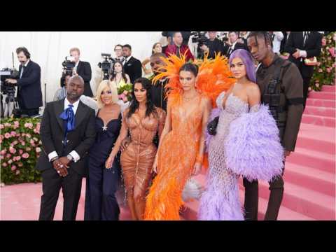 VIDEO : These Celebs Had Big Public Fights With Their Parents