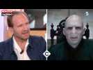 C à vous : Ralph Fiennes raconte pourquoi il a failli refuser de jouer Voldemort dans 