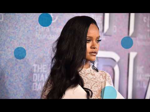 VIDEO : Rihanna devient la chanteuse la plus riche au monde