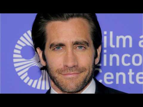 VIDEO : Jake Gyllenhaal Praises Marvel Fans