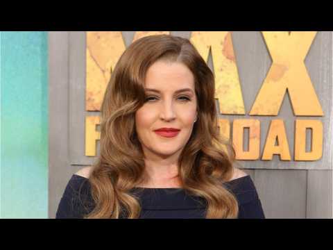 VIDEO : Lisa Marie Presley Writes About Her Opioid Addiction