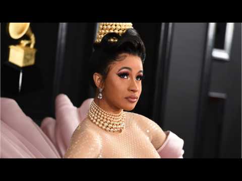 VIDEO : Cardi B Shares No-Makeup Photo