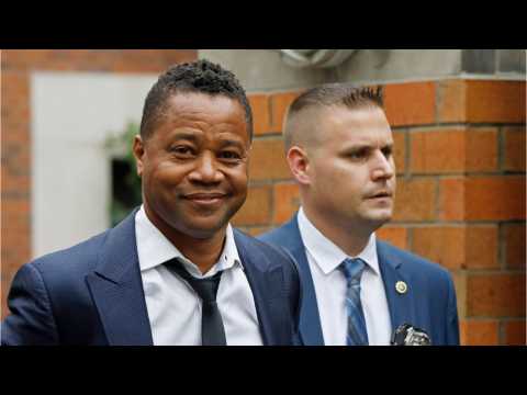 VIDEO : Cuba Gooding Jr. Turns Himself In To Police