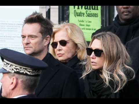 VIDEO : Exhumation du corps de Johnny Hallyday : ses enfants Laura Smet et David Hallyday n?taient