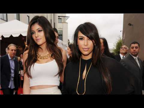 VIDEO : Kim Kardashian And Kylie Jenner To Launch KKW Fragrance Collaboration In August