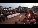 Hazebrouck: les enseignants manifestent aux flambeaux