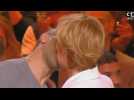 La Grande Darka : Cyril Hanouna surpris par le baiser de Laurence Peraud (M6 Boutique) (vidéo)