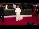 Oscars 2020 : Pourquoi la cape de Nathalie Portman a fait le buzz