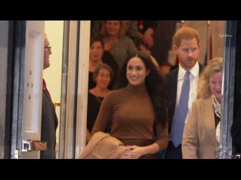 VIDEO : Harry et Meghan devraient faire leur dernire apparition au ct de la famille royale le 9 m