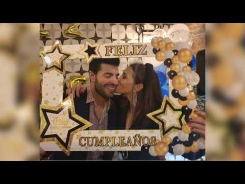 VIDEO : Echevarra celebra por todo lo alto el cumpleaos de Miguel Torres