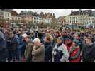 Des agriculteurs sont mobilisés ce lundi pour protester à nouveau contre les zones de non-traitement. Ils ont déversé de la terre place Foch, à Saint-Omer pour exprimer leur ras-le-bol.