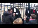 Les avocats en grève pendent leurs robes au palais de justice d'Amiens