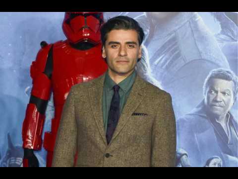 VIDEO : Oscar Isaac: il a pleur dans la douche en lisant les critiques de Star Wars