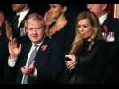 Les vacances de Boris Johnson sur l'île Moustique suscitent des questions au Royaume-Uni