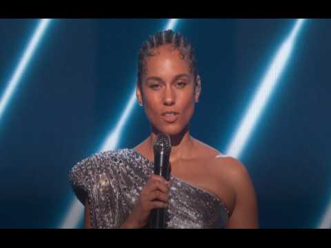 VIDEO : Alicia Keys rend un vibrant hommage  Kobe Bryant