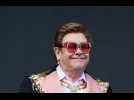 Elton John: malade et au bord des larmes, il est contraint d'interrompre un concert