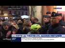 Des manifestants perturbent la sortie du théâtre d'Emmanuel Macron