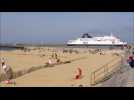 Du monde à la plage de Calais ce 31 mars