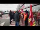 Grève au Carrefour market de Lillers ce samedi matin