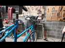 A La Madeleine, près de Lille, l'apprentissage à la réparation de vélos a le vent en poupe