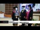 Indonésie : des robots à la remise de diplômes