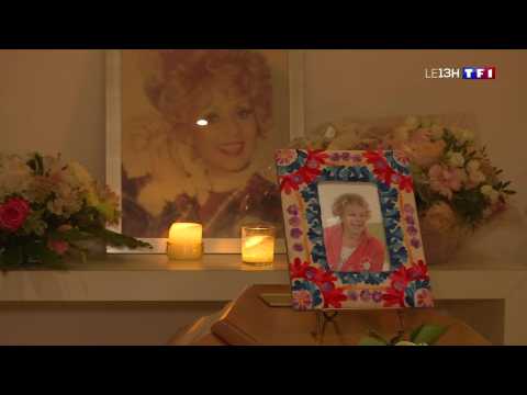 VIDEO : Mort d?Annie Cordy : le dernier adieu de ses fans avant ses obsques