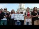 Les femmes bélarusses dans la rue : des dizaines d'arrestations