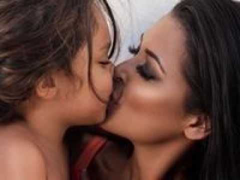 VIDEO : Ayem sous le choc et furax : le visage de son fils dvoil sur Instagram,  son insu...