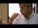 Les pouvoirs extraodrinaires du corps humain : Michel Cymes, dégoûté par le dentifrice bio en poudre (Vidéo)