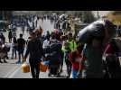 Sur l'île grecque de Lesbos, les migrants évacués vers un nouveau camp 