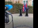 Boris Johnson part. Le Premier ministre luxembourgeois seul face à la presse