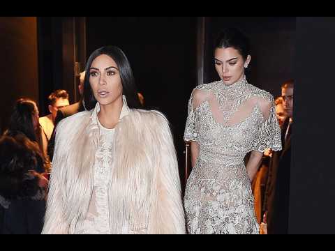 VIDEO : Kim Kardashian West and Kendall Jenner