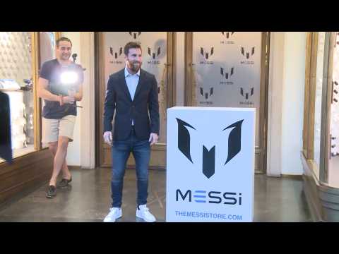 VIDEO : Lionel Messi salta a la moda y presenta su propia marca de ropa